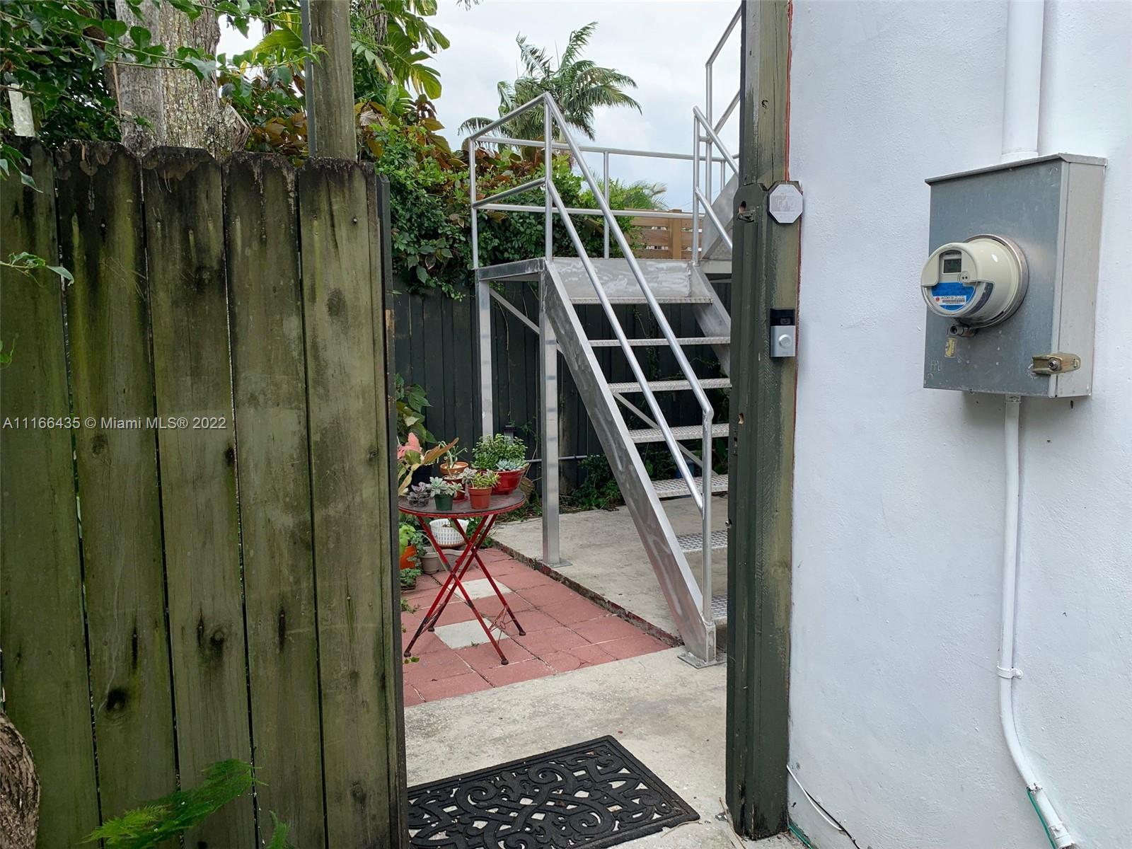 CAMNER GABLES 1ST ADDN - Residential Lease