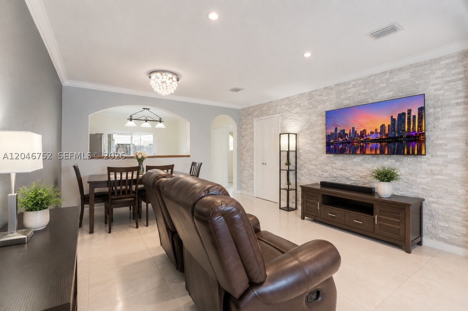 VILLAS CANARIAS CONDO - Residential