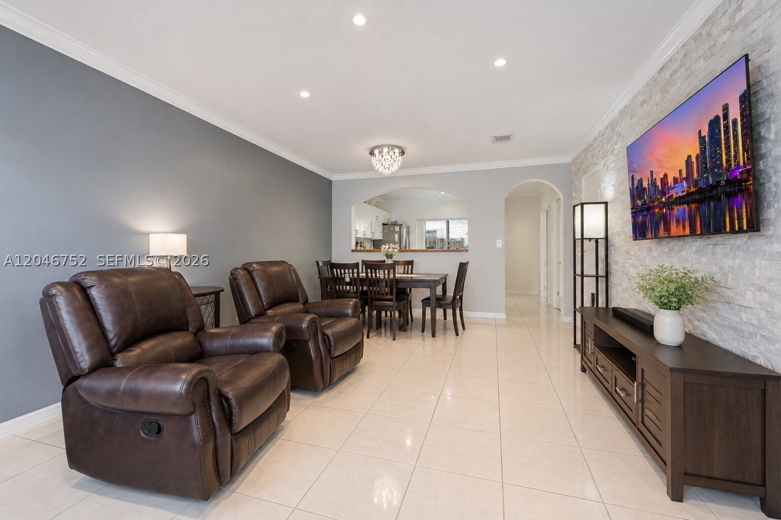 VILLAS CANARIAS CONDO - Residential