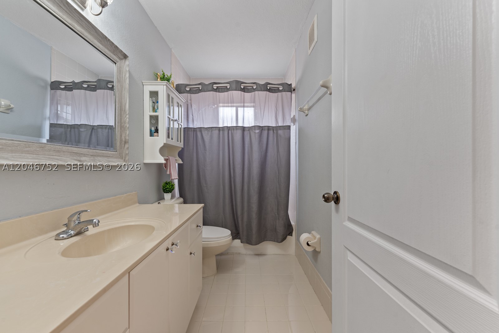 VILLAS CANARIAS CONDO - Residential