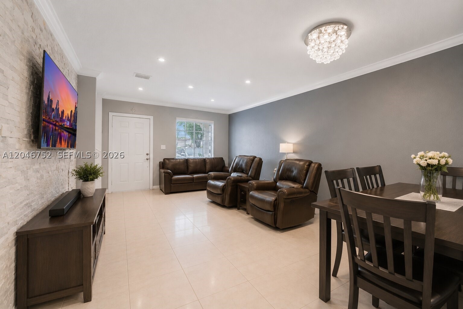 VILLAS CANARIAS CONDO - Residential