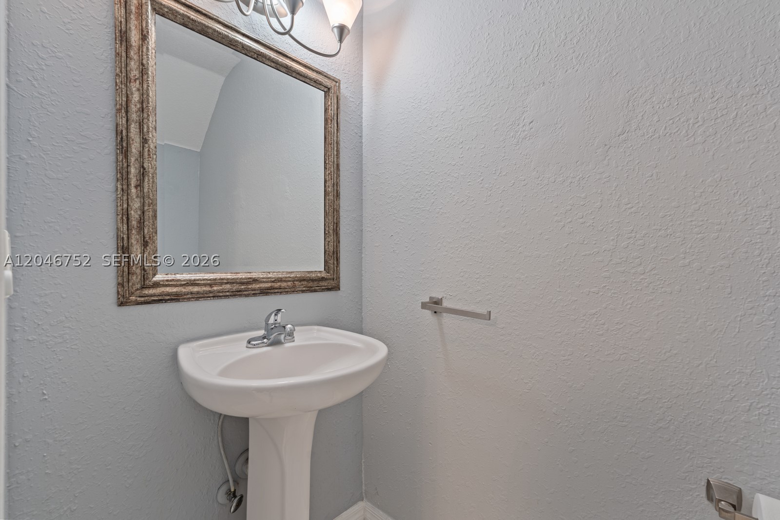VILLAS CANARIAS CONDO - Residential