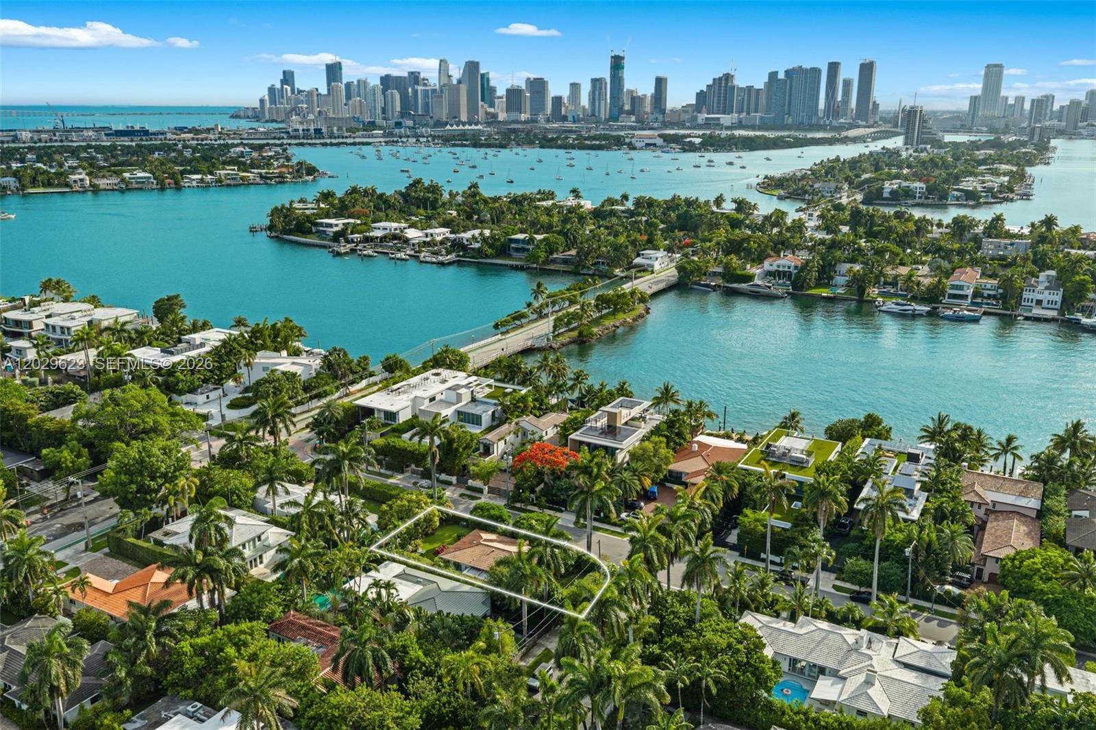 DI LIDO ISLAND - Land