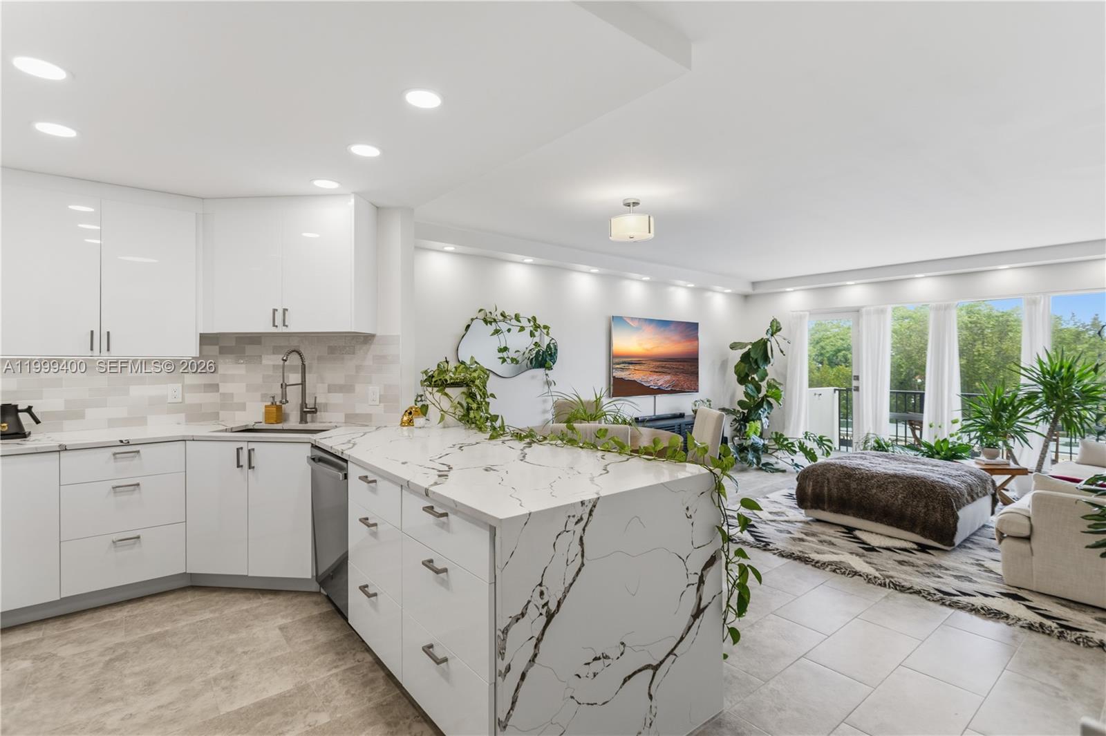 ESSEX TOWER CONDO - Residential