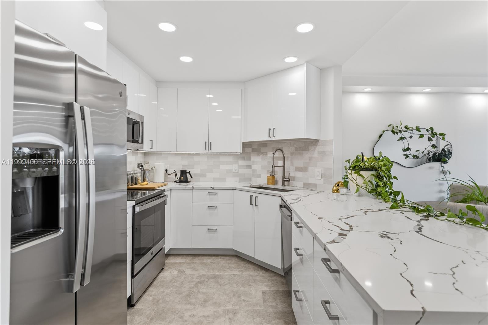 ESSEX TOWER CONDO - Residential