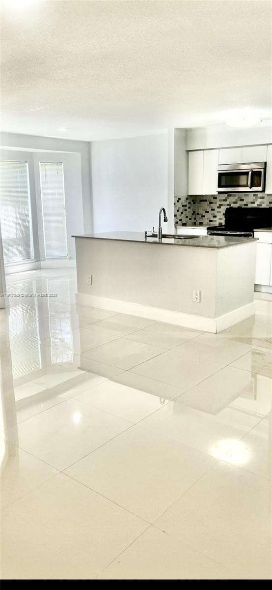 SAVANNA AT RIVERSIDE - Residential