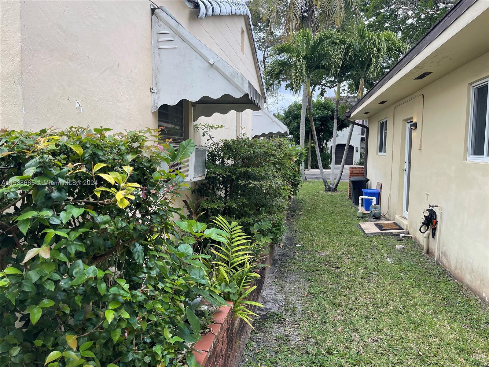 CORAL ESTATES - Residential