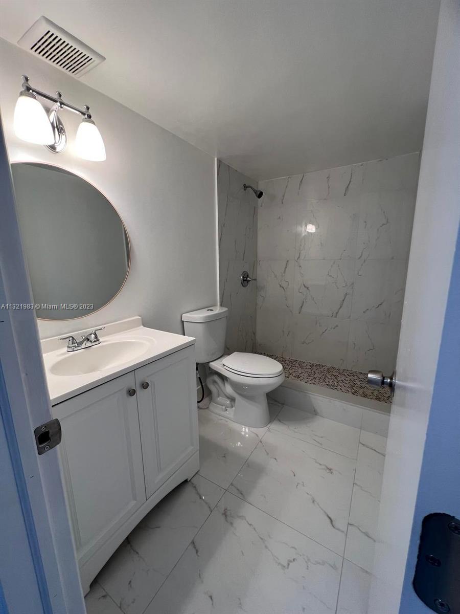 NEW WORLD CONDO APTS II - Residential Lease