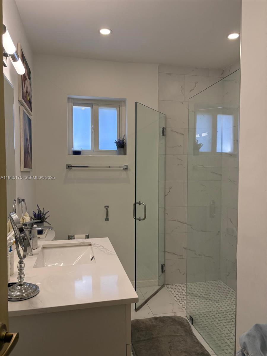 AMD PLAT VENICE HEIGHTS - Residential