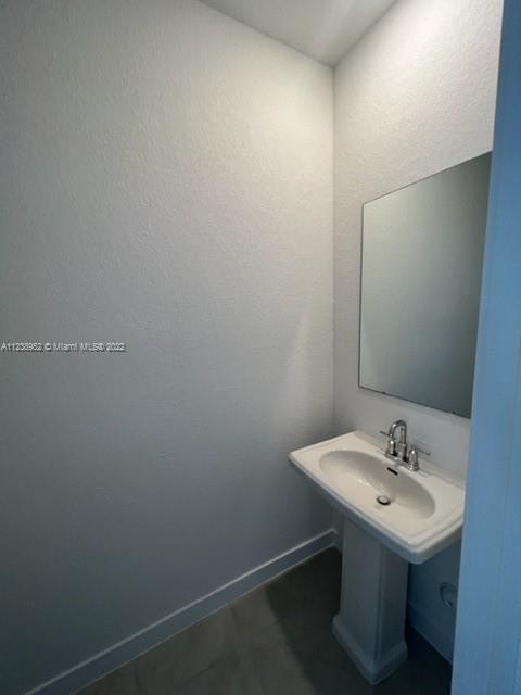 HAMILTON PLACE - Residential Lease