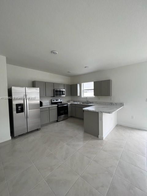 HAMILTON PLACE - Residential Lease