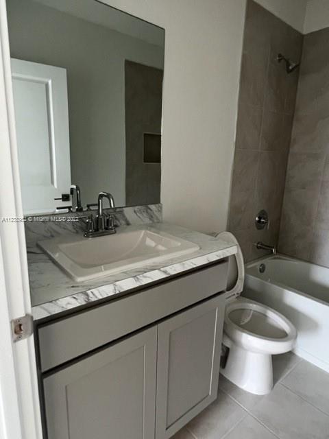 HAMILTON PLACE - Residential Lease