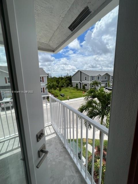 HAMILTON PLACE - Residential Lease