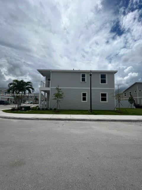 HAMILTON PLACE - Residential Lease
