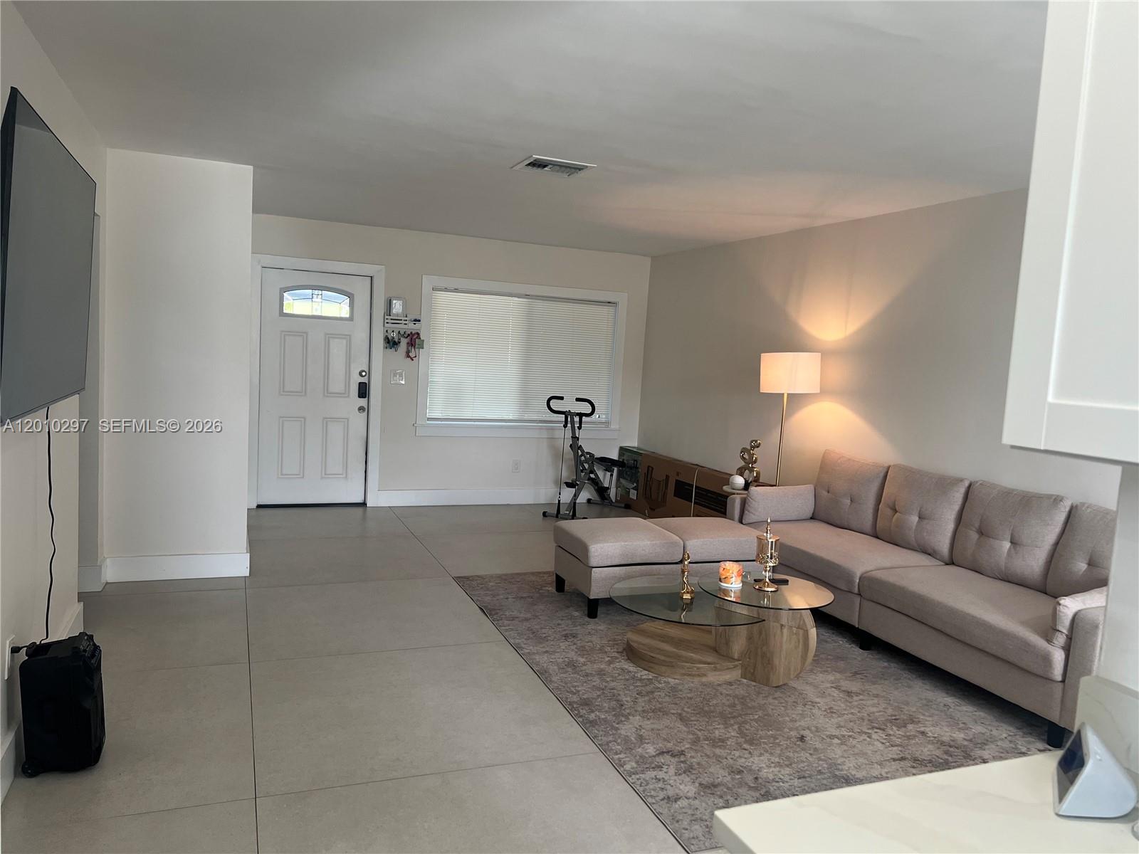 BROADVIEW COUNTRY CLUB - Residential