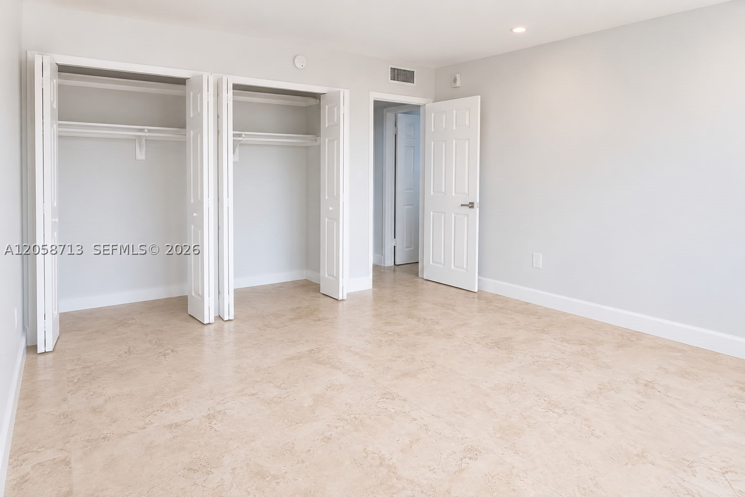 12590 CORONADO TOWERS CON - Residential
