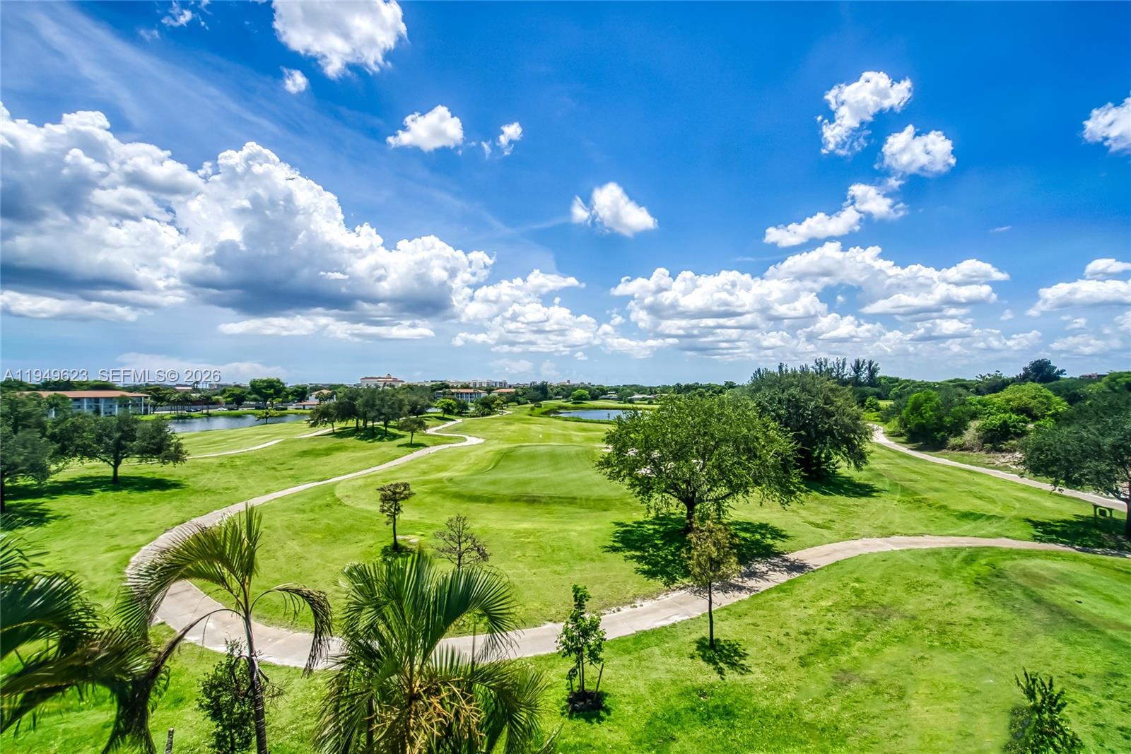 ARROWHEAD CONDO NO V - Residential
