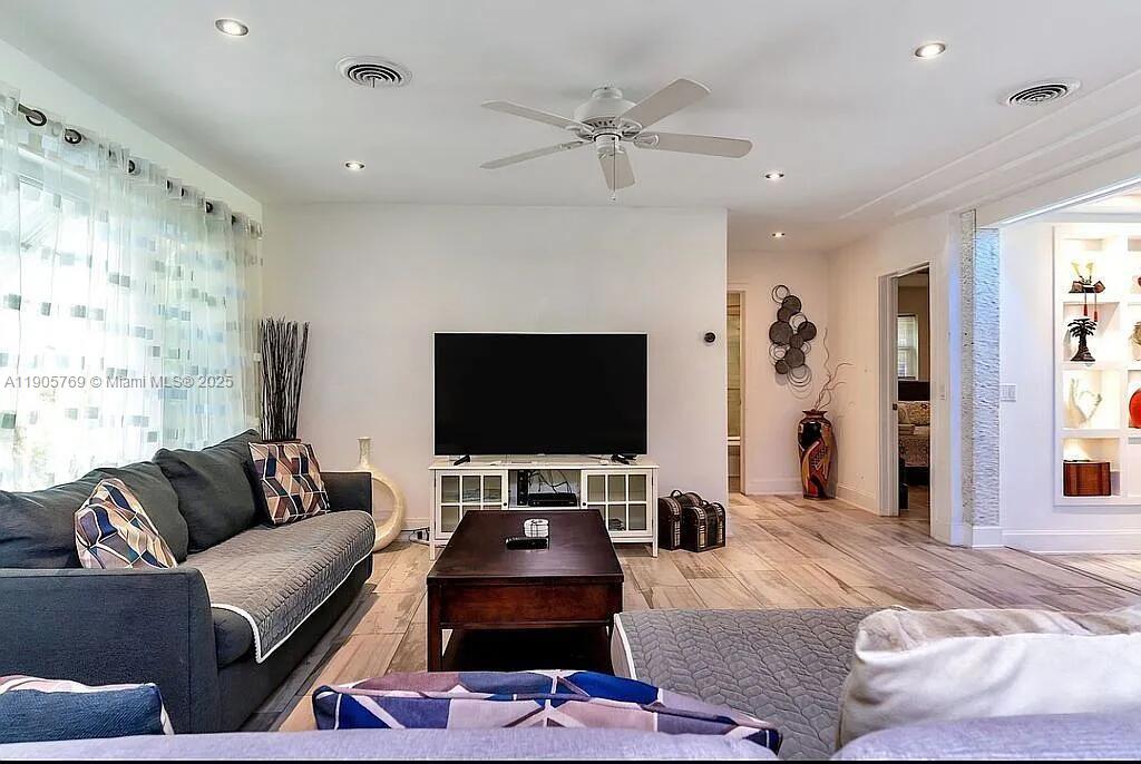CORAL HEIGHTS SEC 3 - Residential