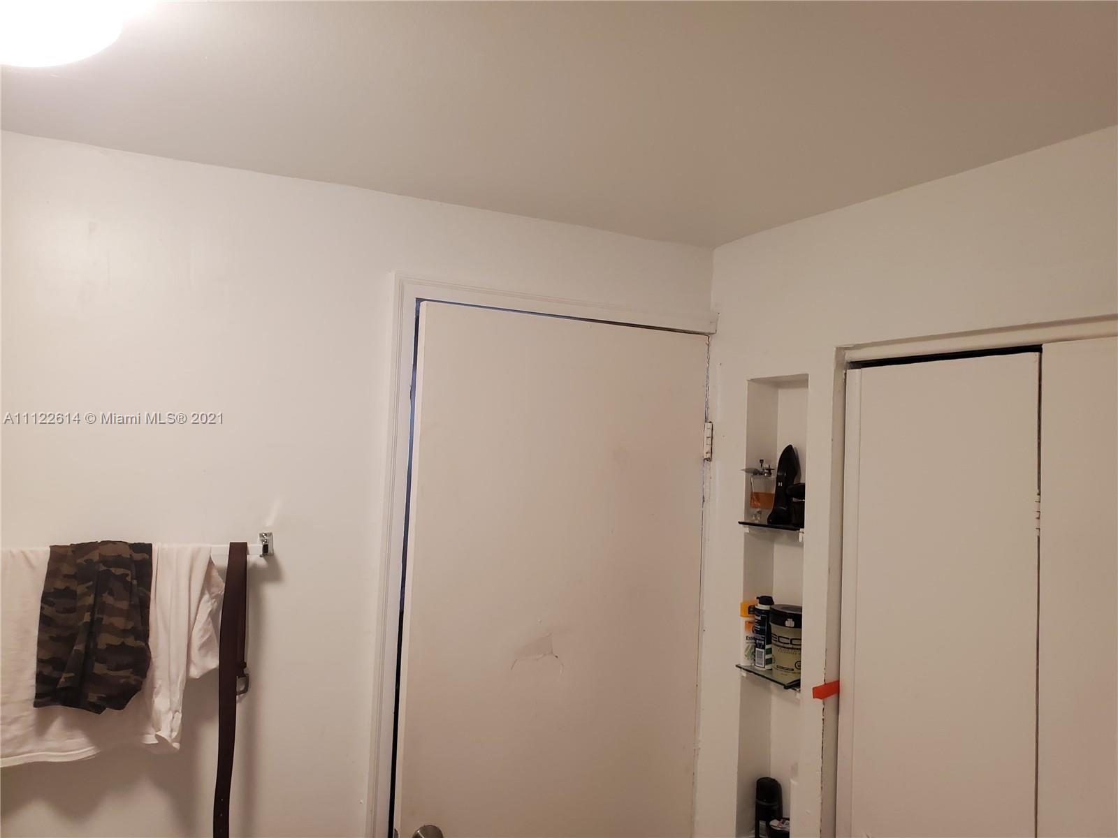 LAWRENCE ESTATE LAND CO - Residential Lease