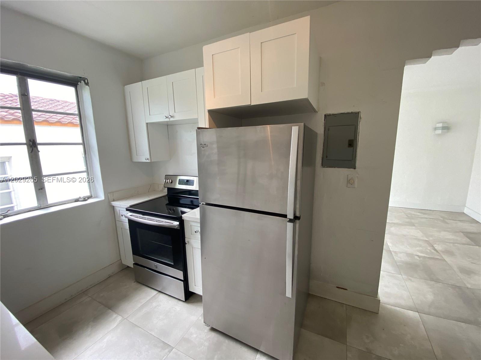 RESIDENCE 1611 CONDO - Residential Lease