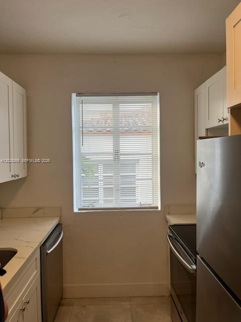 RESIDENCE 1611 CONDO - Residential Lease