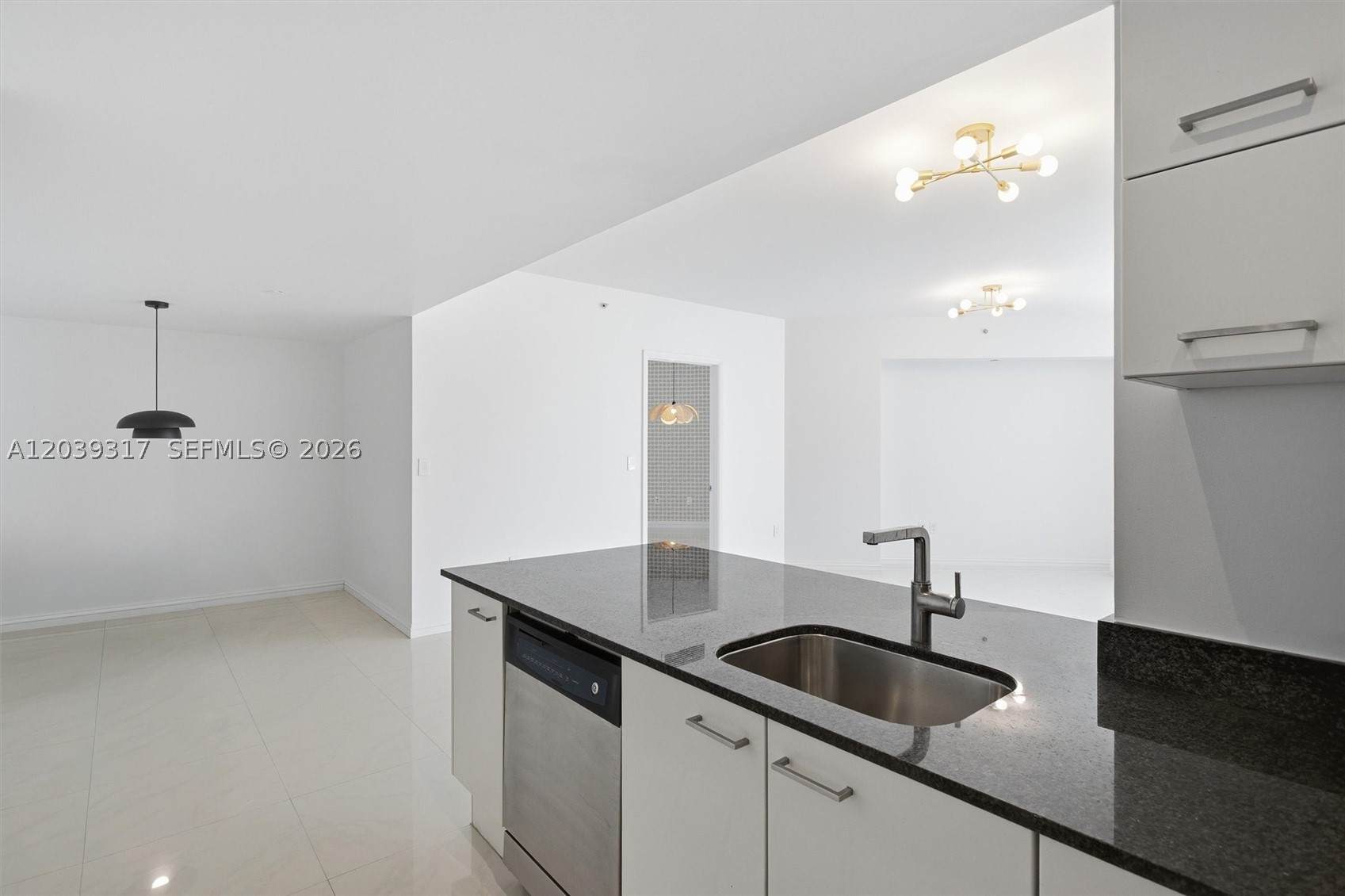 WIND CONDO - Residential