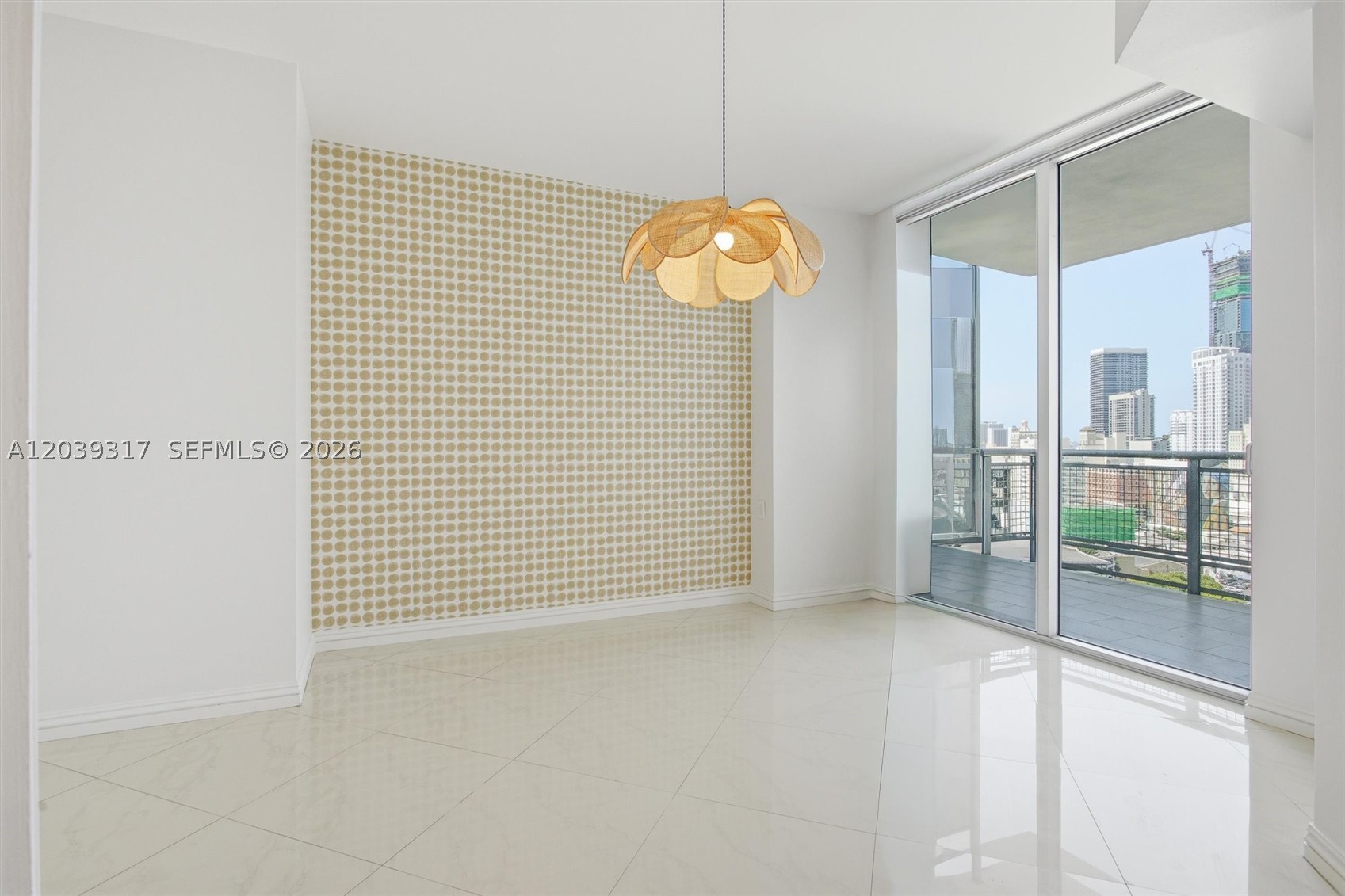 WIND CONDO - Residential