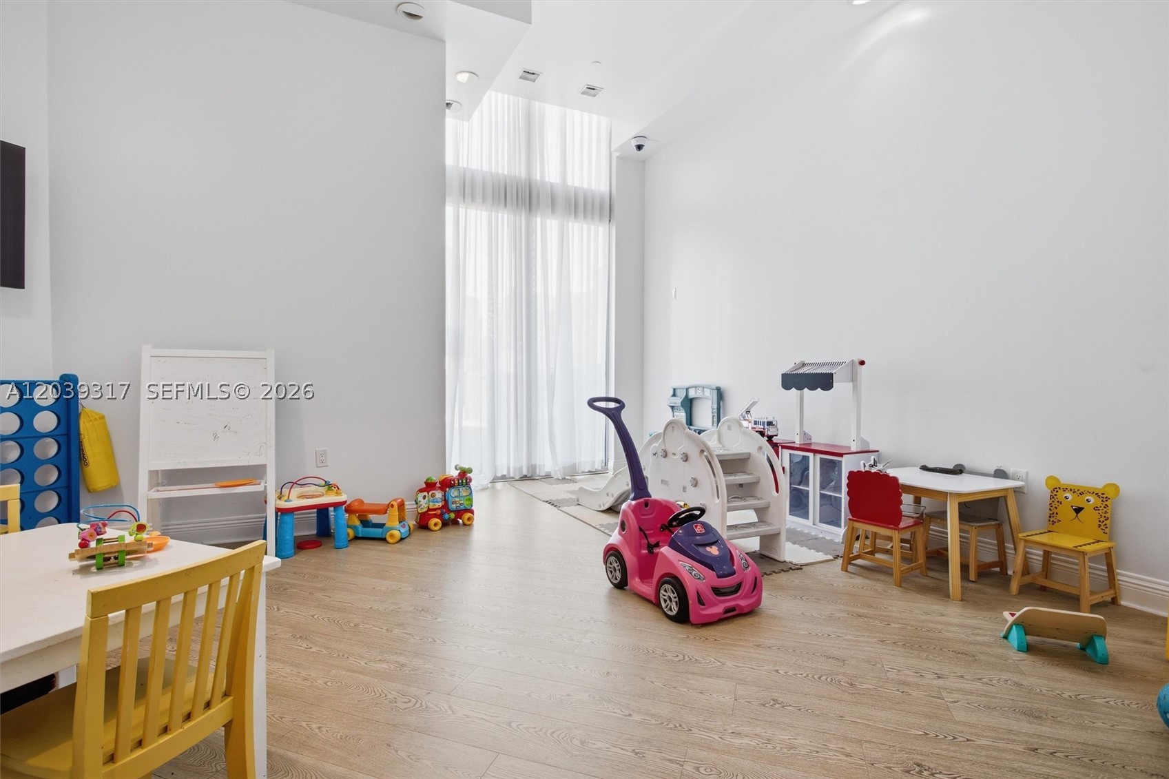 WIND CONDO - Residential