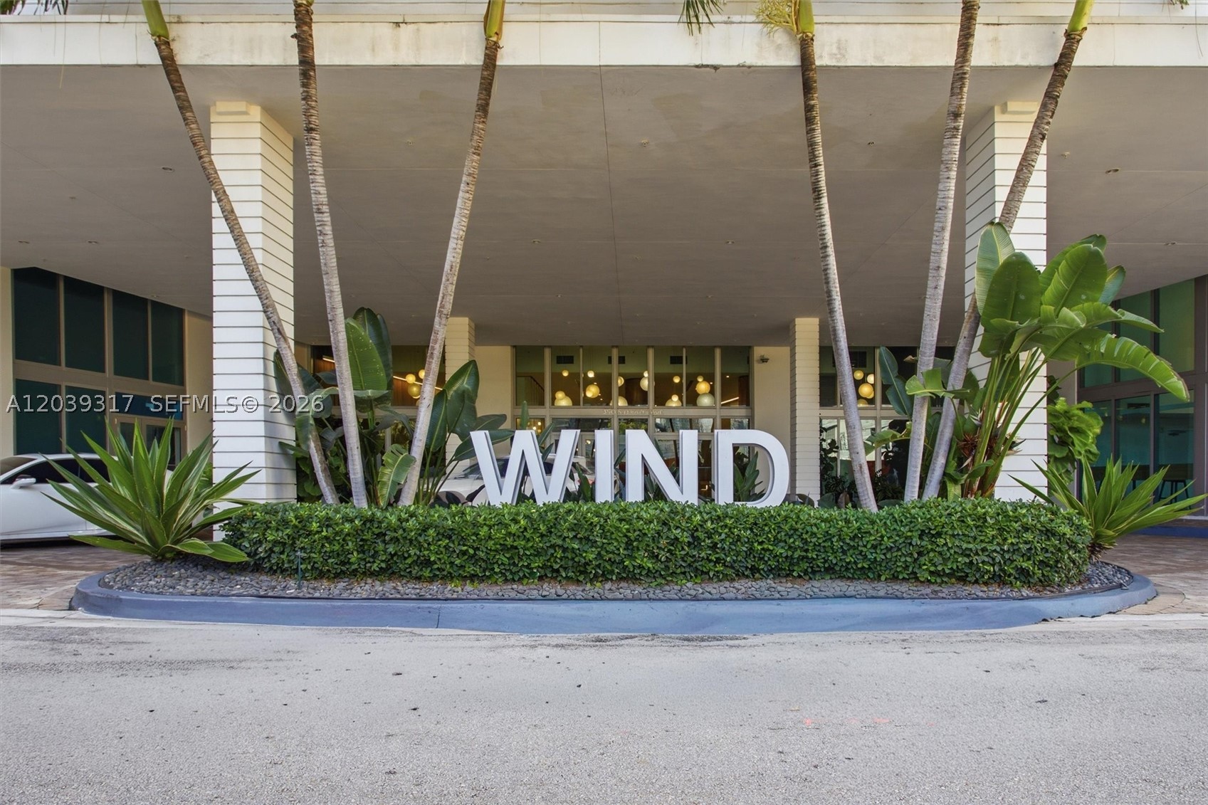 WIND CONDO - Residential
