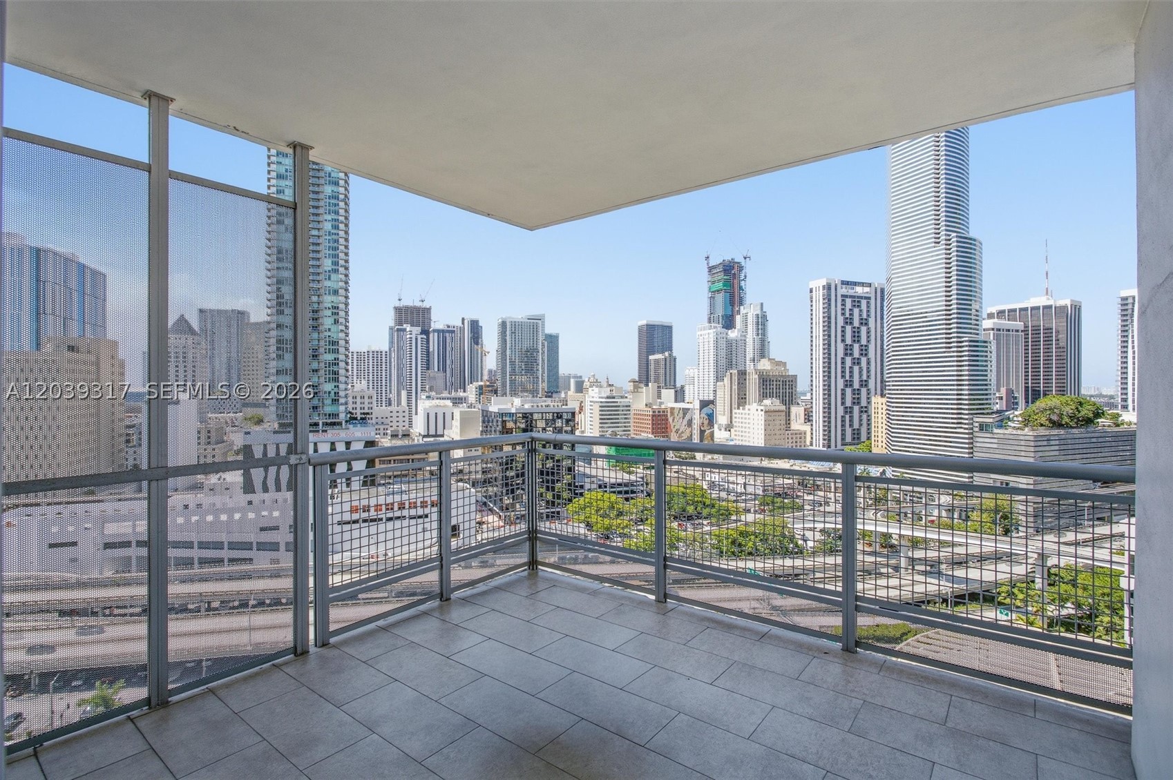 WIND CONDO - Residential