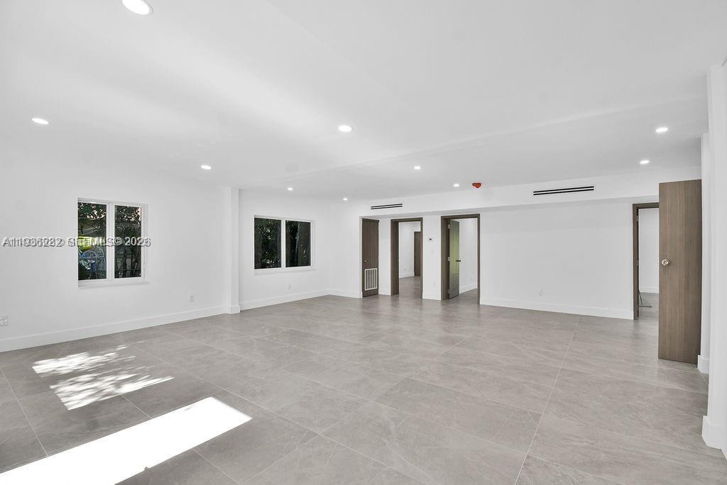 LUDLAM-GROVES - Residential