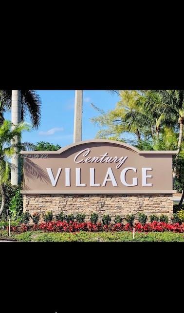 Active 55# Community - Make this your own with a little TLC. New Roof 2023 assessments already been paid in full by owner. Enjoy all of the amenities of resort style living, like 1000-seat theatre to watch shows and movies. Indoor and outdoor pools, free bus service, medical facilities, drug store , beauty shop, tennis , boating, woodworking and more. Century Village is close to PBI airport. Enjoy downtown restaurants, beaches and shopping.