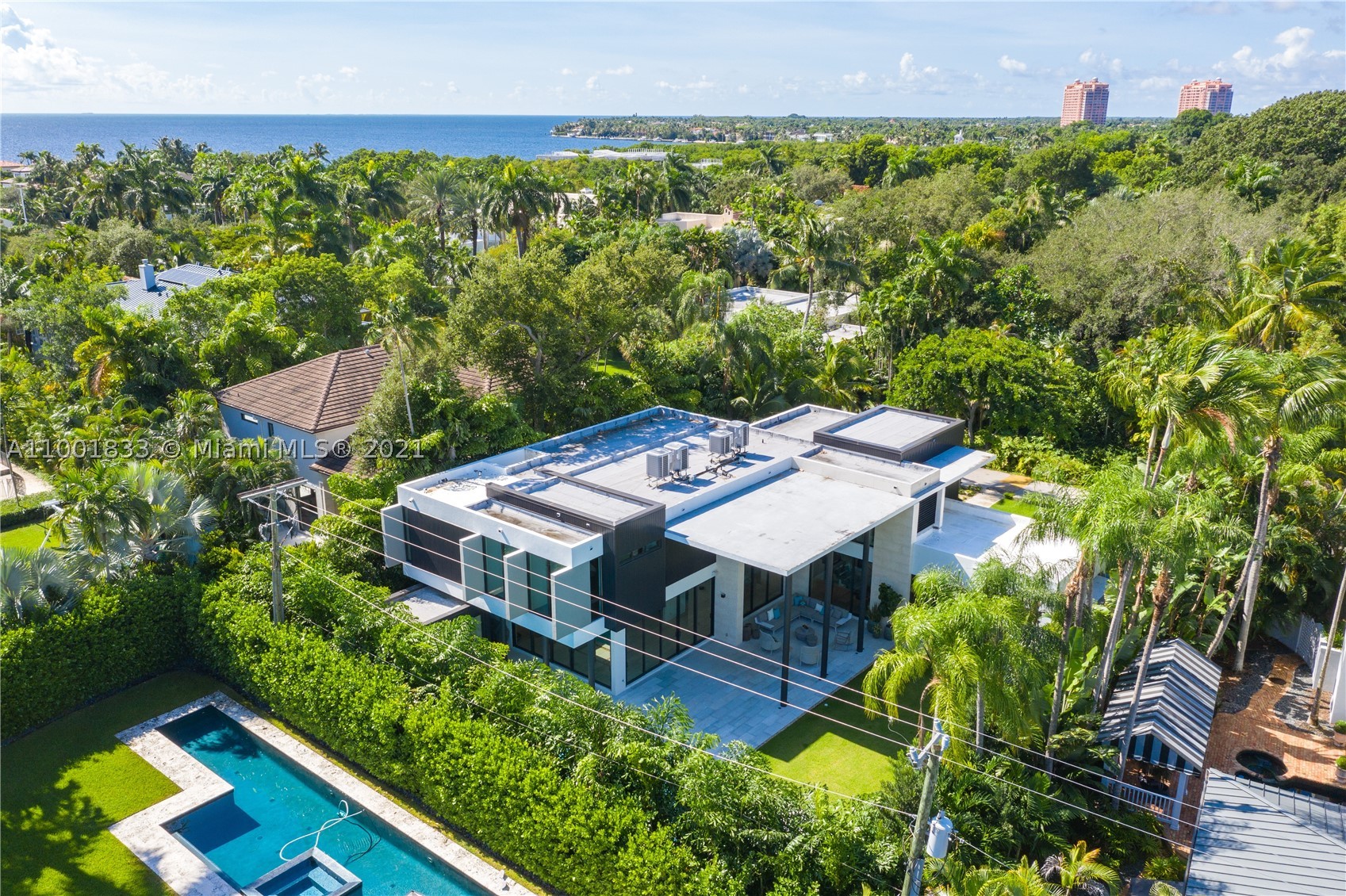 THE MOORINGS - Residential
