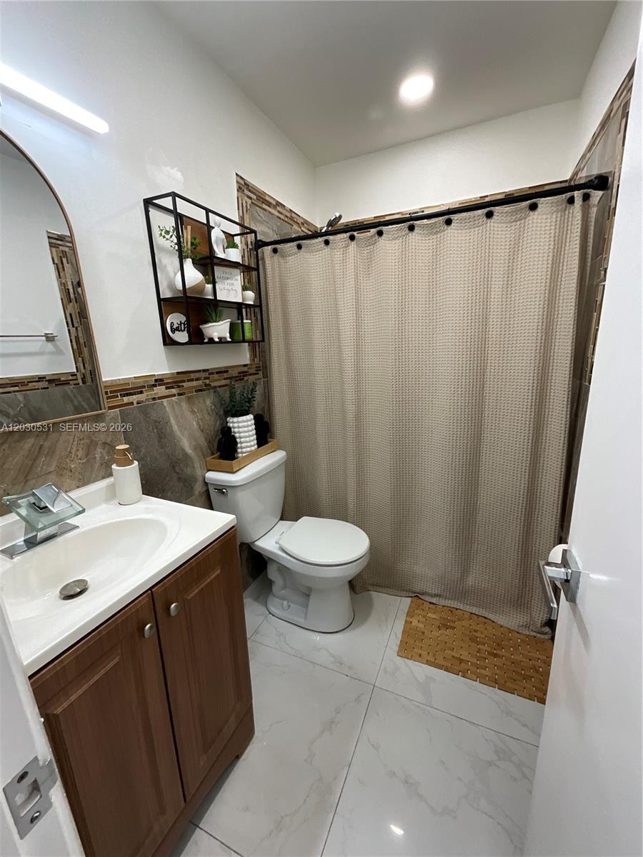 EVERGLADES SUGAR & LAND C - Residential