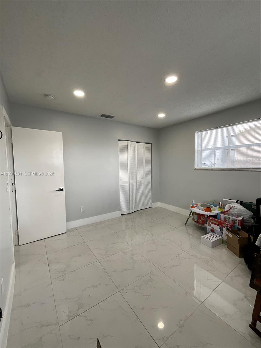 EVERGLADES SUGAR & LAND C - Residential
