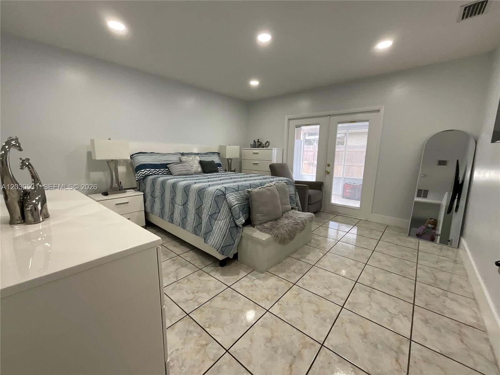EVERGLADES SUGAR & LAND C - Residential