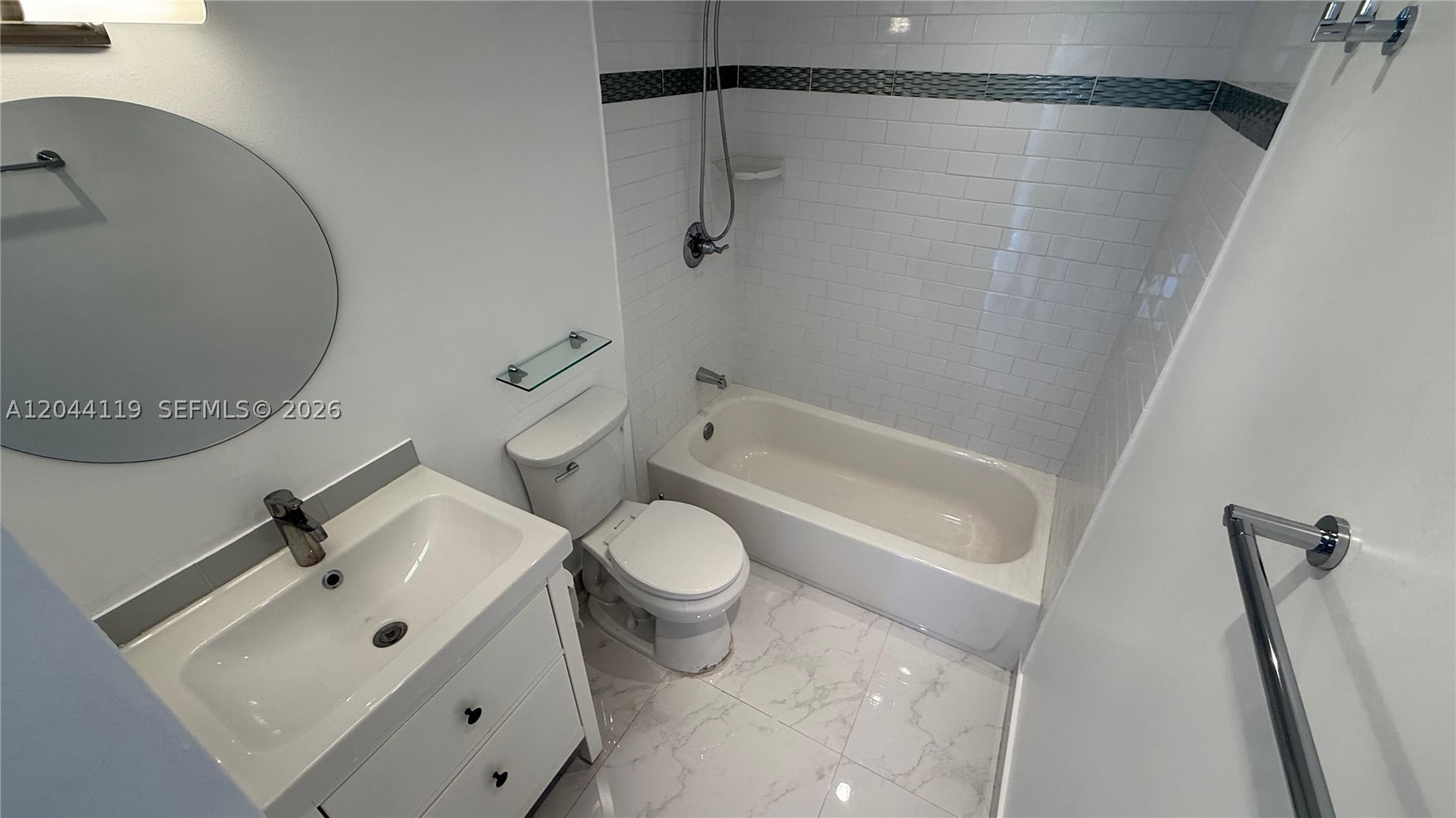BAYVIEW CONDO - Residential Lease