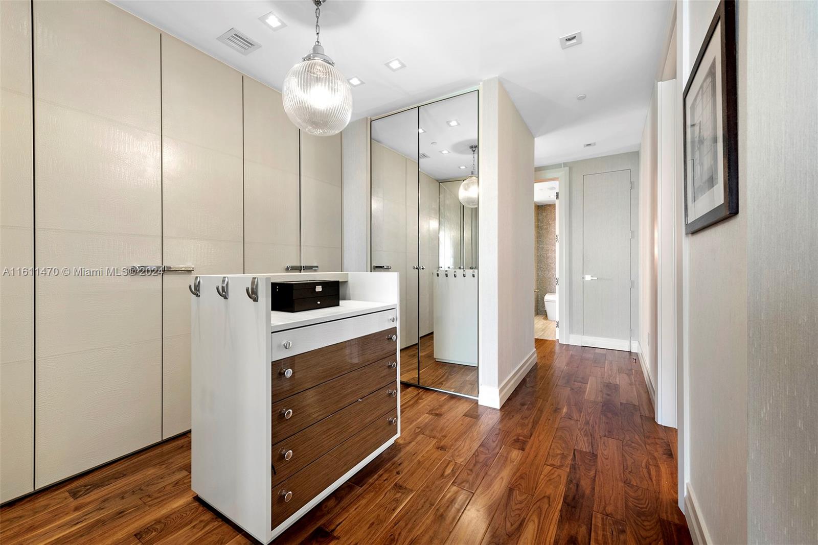 17749 COLLINS AVENUE COND - Residential