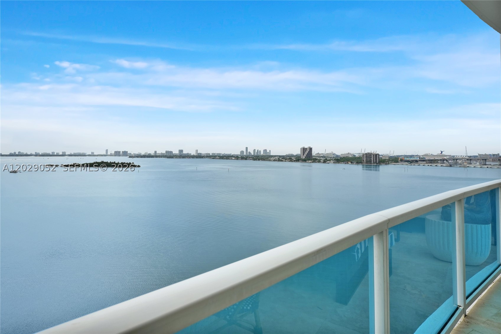 NEW WAVE CONDO - Residential