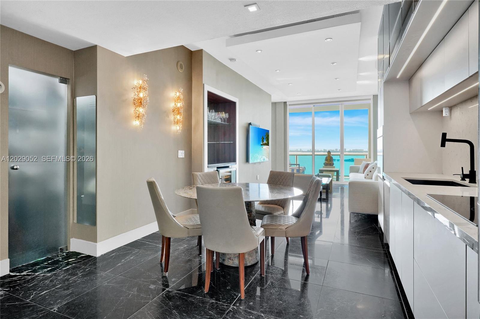 NEW WAVE CONDO - Residential