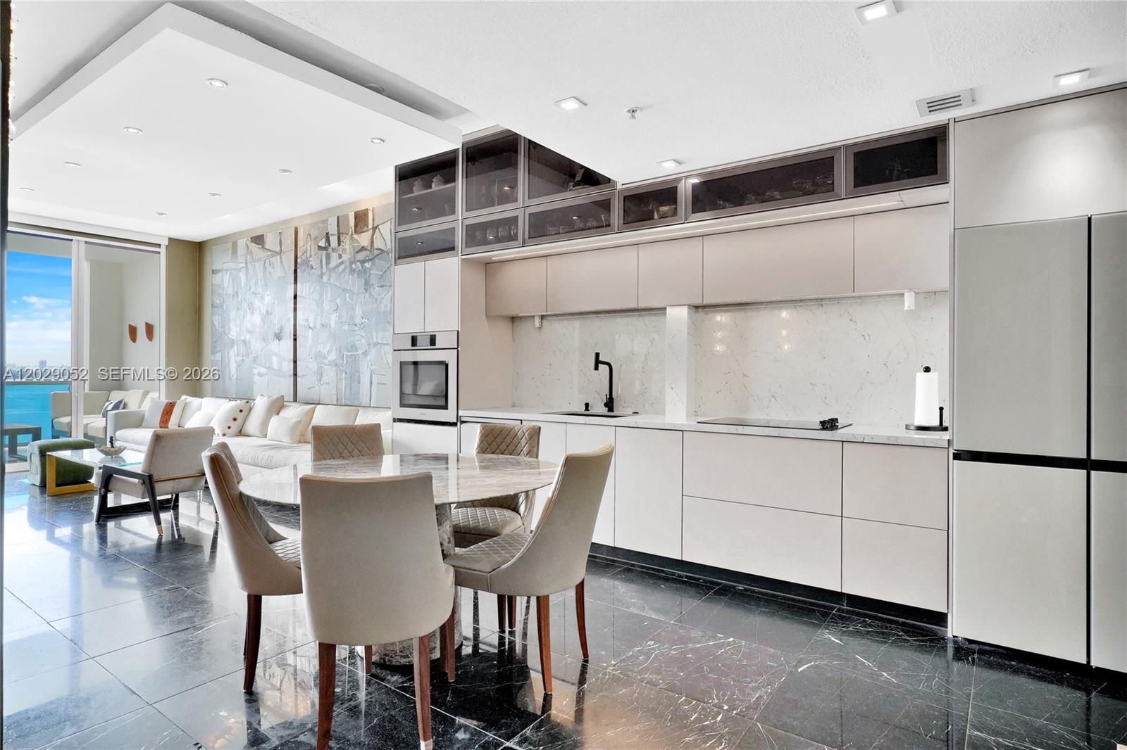 NEW WAVE CONDO - Residential