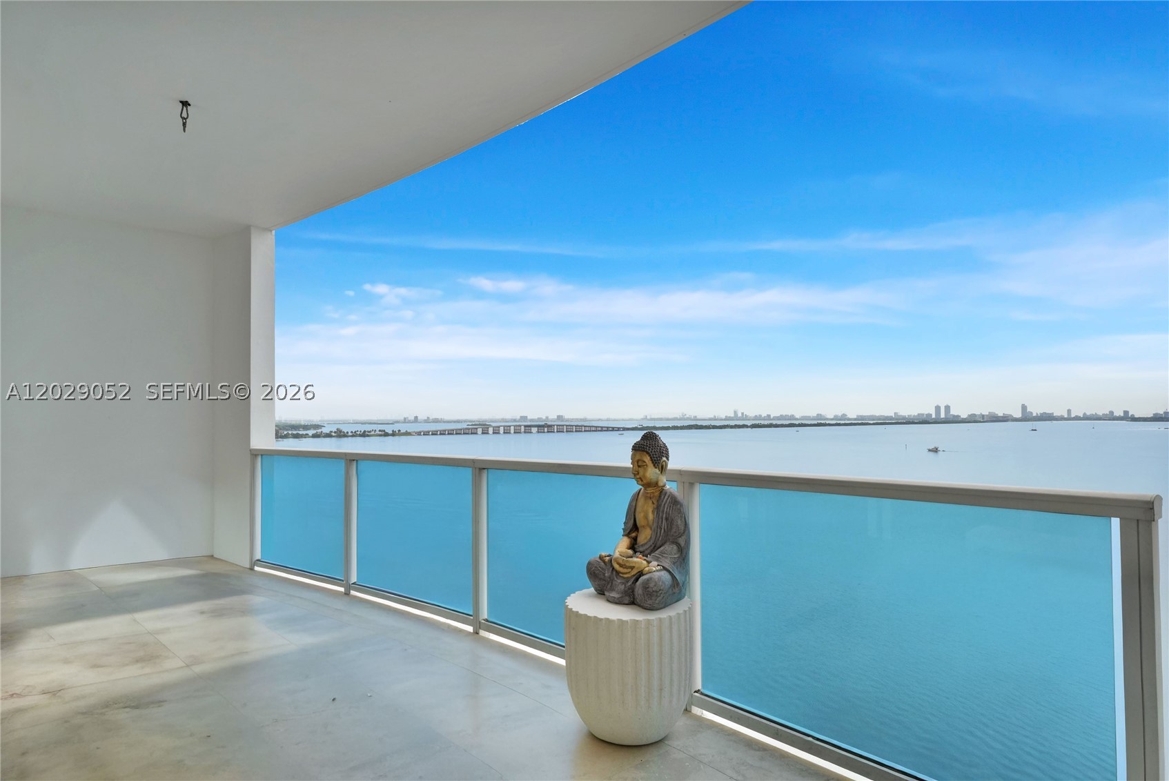 NEW WAVE CONDO - Residential