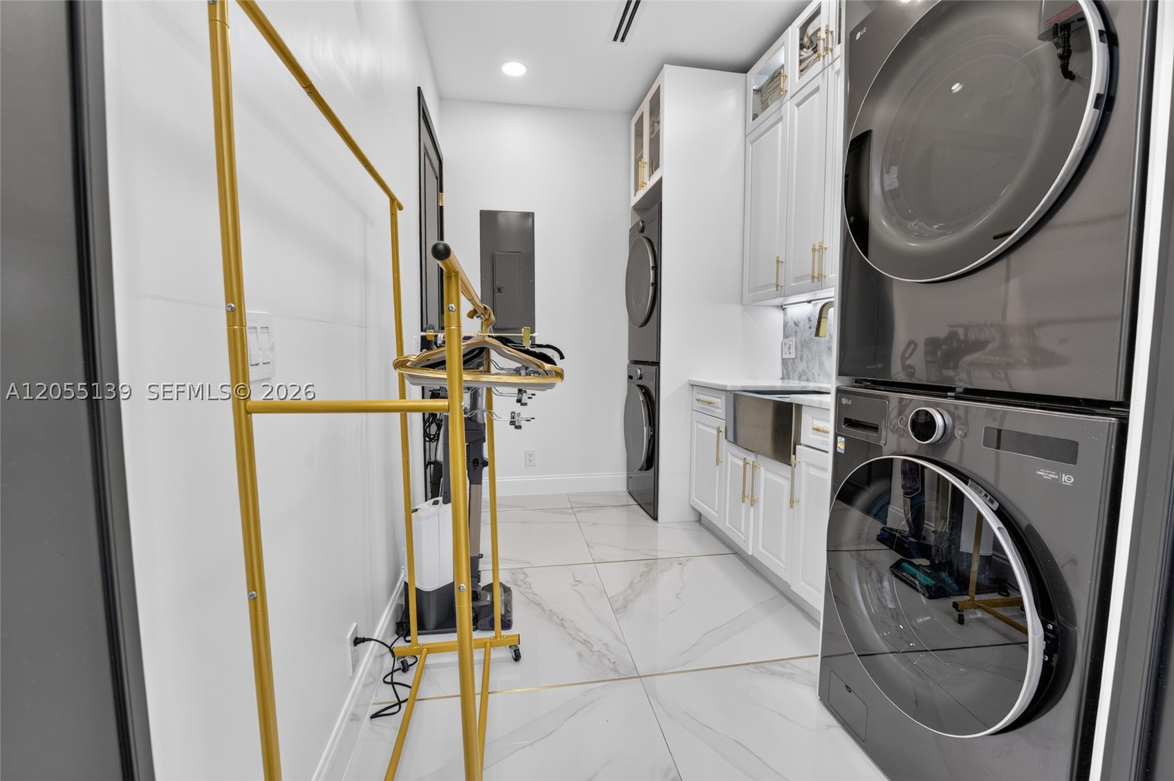 DODGE PLAT - Residential