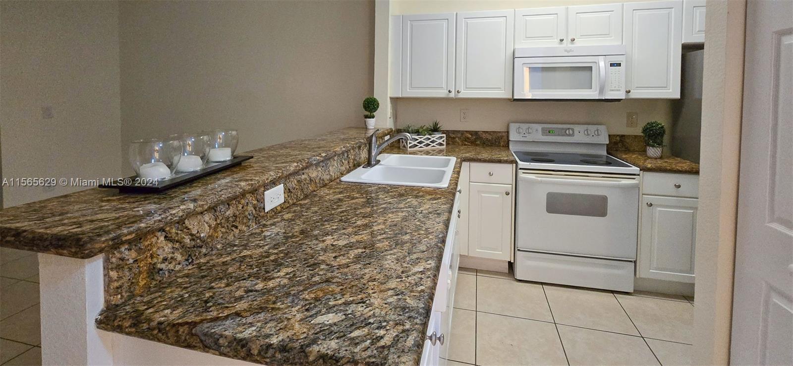 VILLAS AT CARMEL CONDO NO - Residential