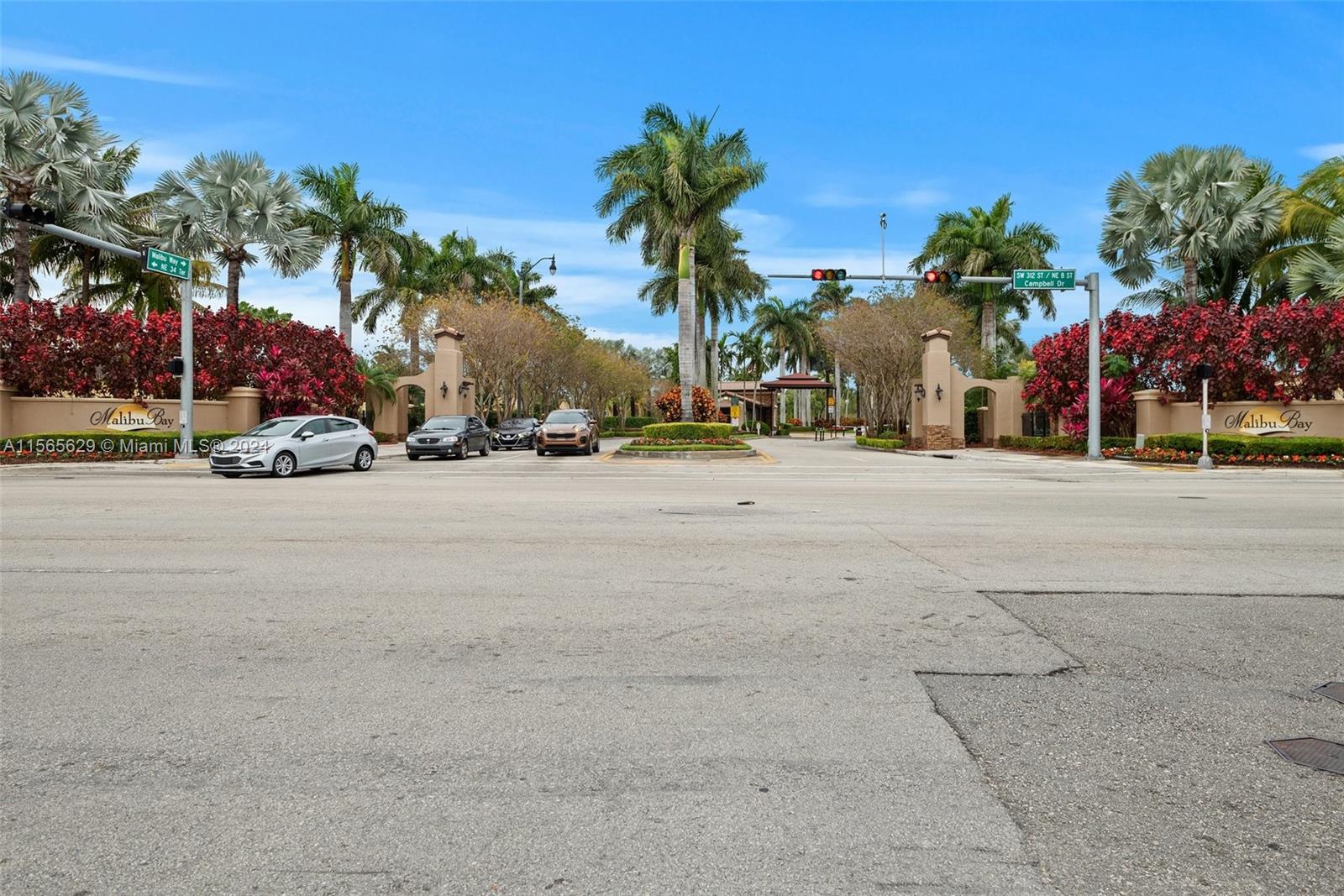 VILLAS AT CARMEL CONDO NO - Residential