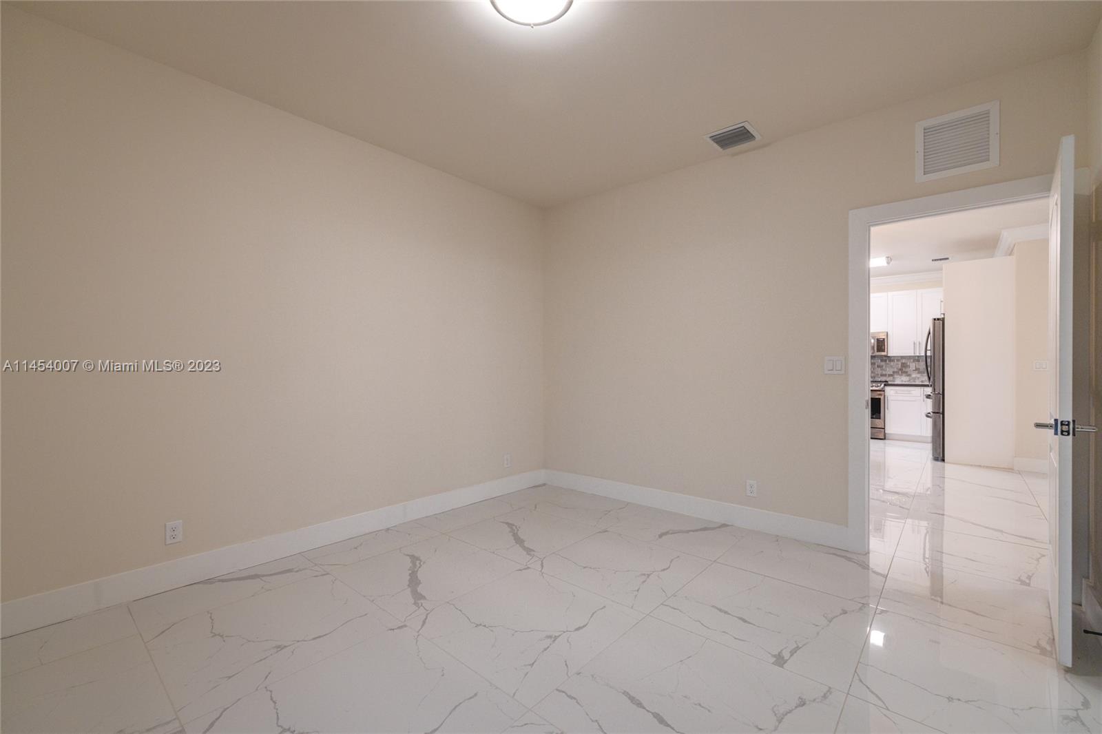 BEVERLY PARK - Residential