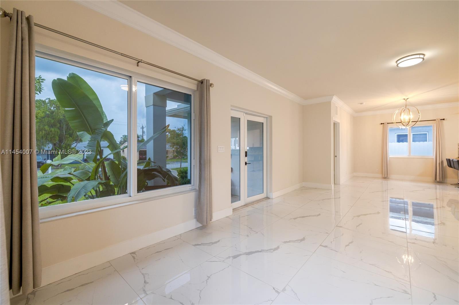 BEVERLY PARK - Residential