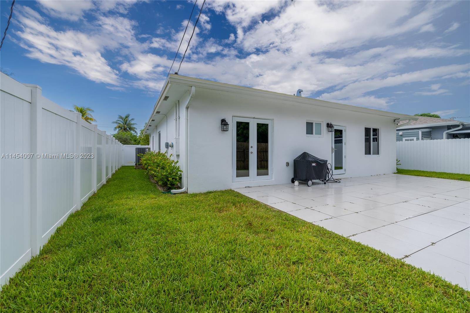 BEVERLY PARK - Residential