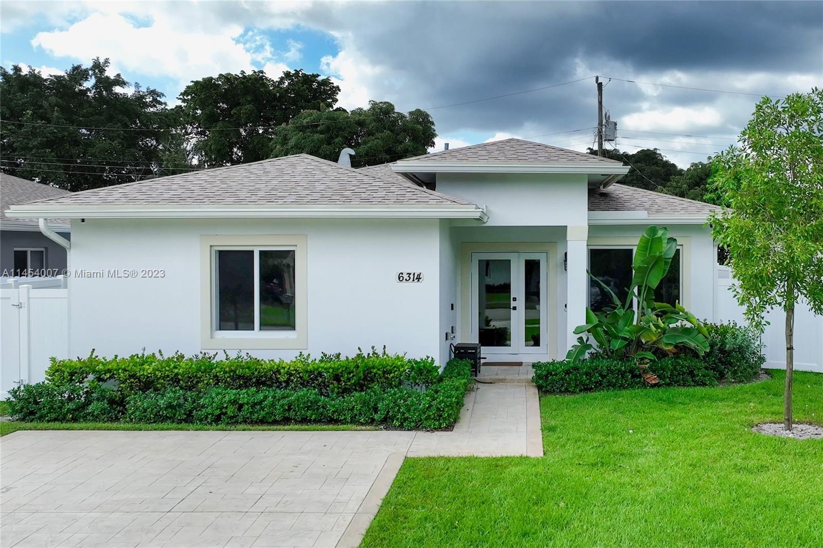 BEVERLY PARK - Residential