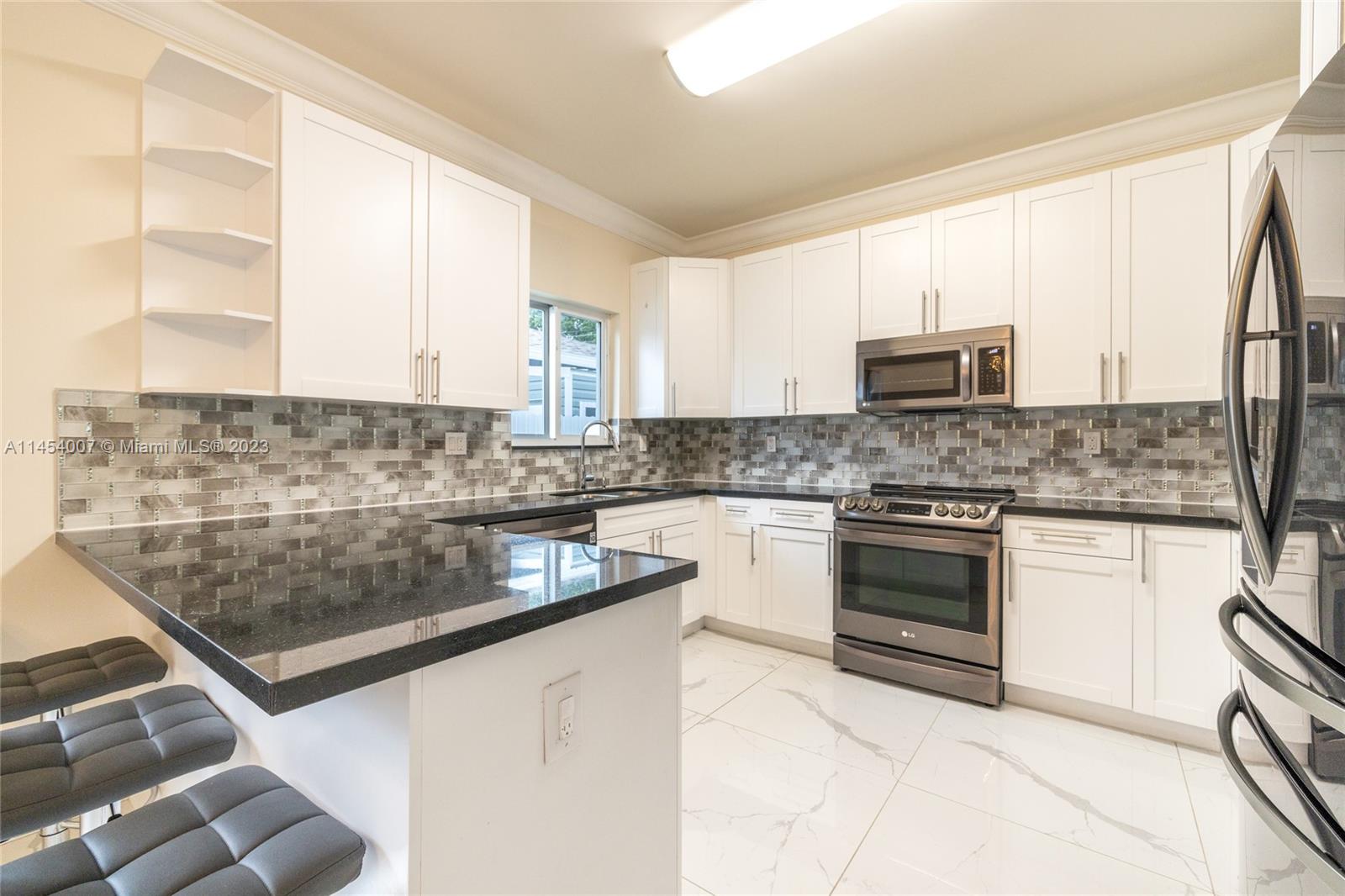 BEVERLY PARK - Residential